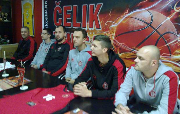 S lijeva Varupa Kaknjo Mujaković Dujmović Mešinović i Bajramović