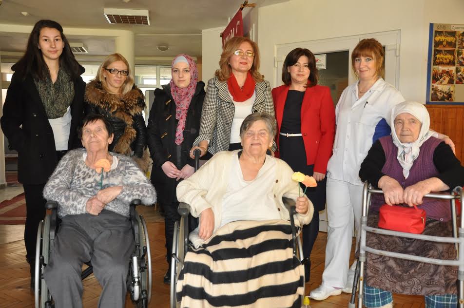 INPUT-ovci u posjeti Domu za stara lica