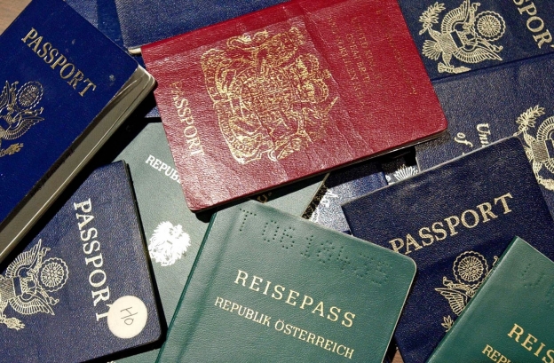 Zašto se pasoši izrađuju u samo četiri boje
