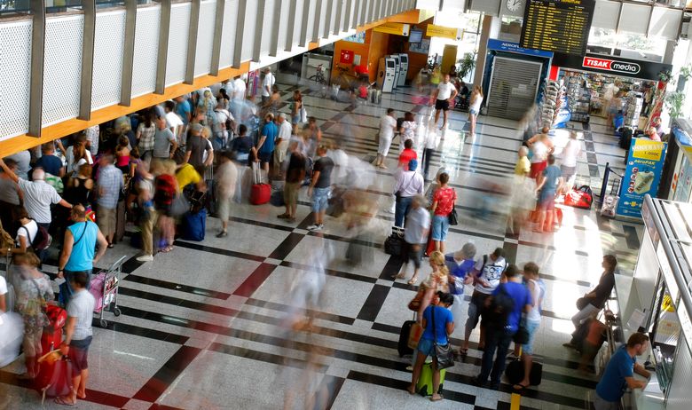 Ne primaju svi lokali kreditnu karticu i nije svaka voda besplatna