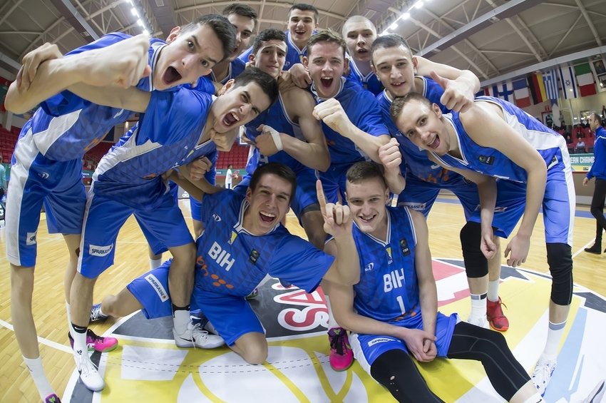 Bh. košarkaši uprkos porazu od Latvije izborili četvrtfinale U18 Eurobasketa protiv Francuske
