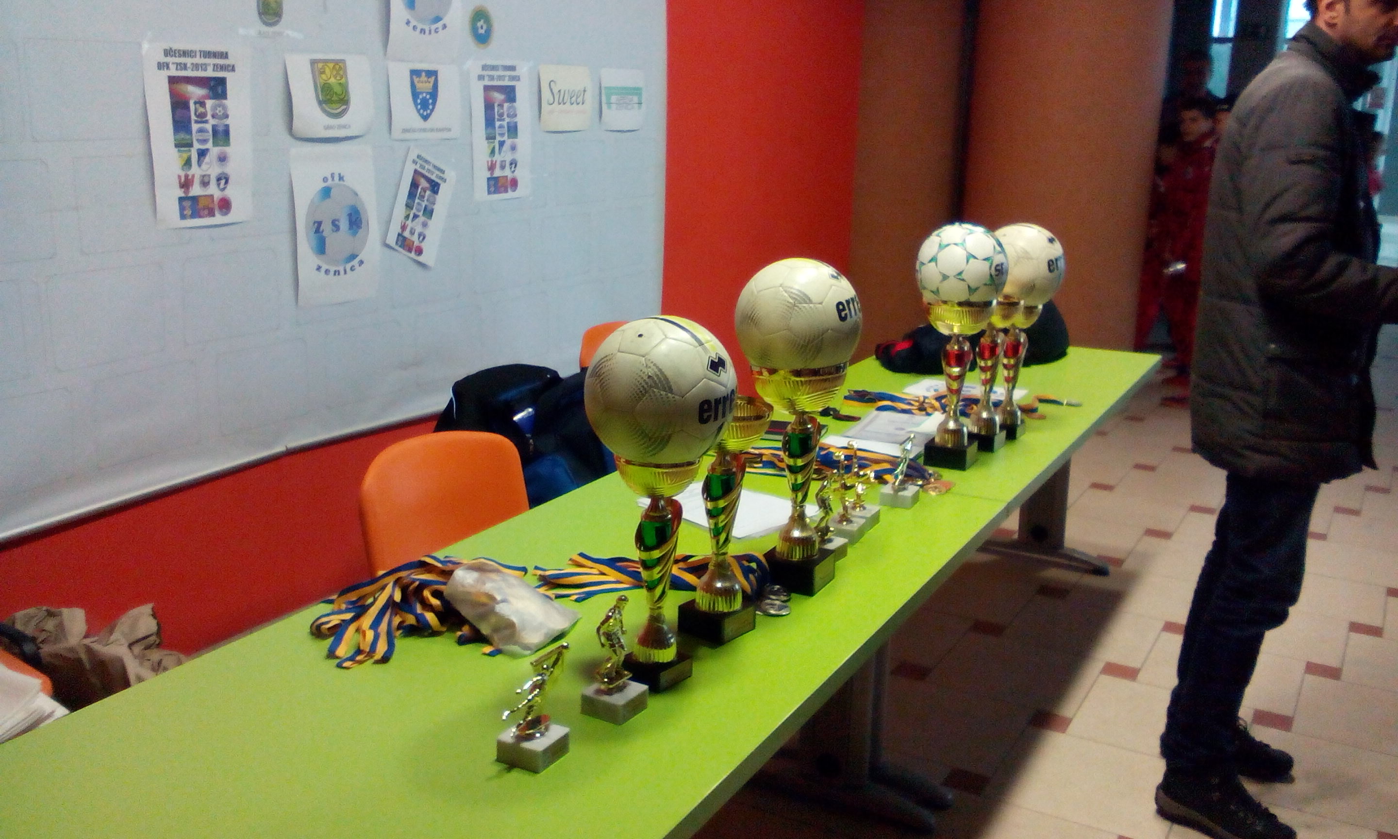 5-Pehari i medalje za najbolje na turniru