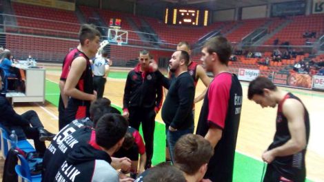 OKK Čelik sa trenerom Mujakovićem