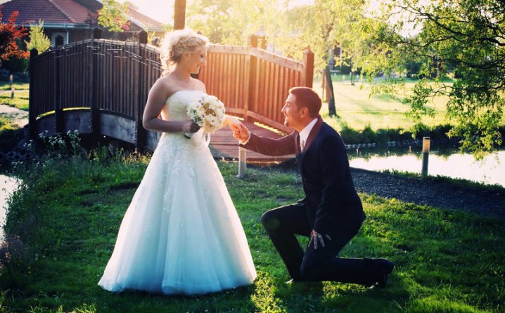 Žene u BiH pred matičara staju u 26., a muškarci u 29. godini