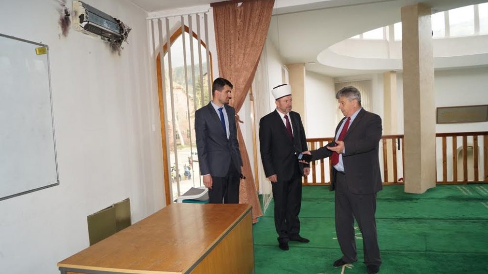 Muftija posjetio Ferhat - pašinu džamiju u Žepču nakon udara groma