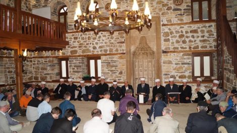 Muftija zenički prisustvovao hafiskoj mukabeli