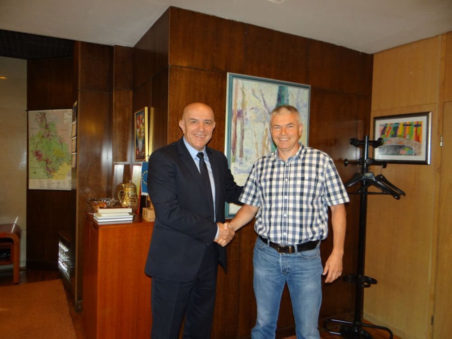 Postignut sporazum sa sindikatom državnih službenika i namještenika u organima Uprave ZDK