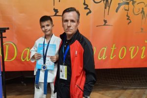 KK Internacional u Živinicama i Bugojnu